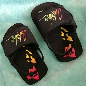 Quicksilver infant slippers NWOT